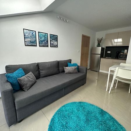 Blue Central Apartment เวลีคอเทอร์โนโว ภายนอก รูปภาพ
